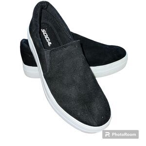Soda Womens Sneakers Tennis Shoes Slip Ons Black and White Size 8.5
